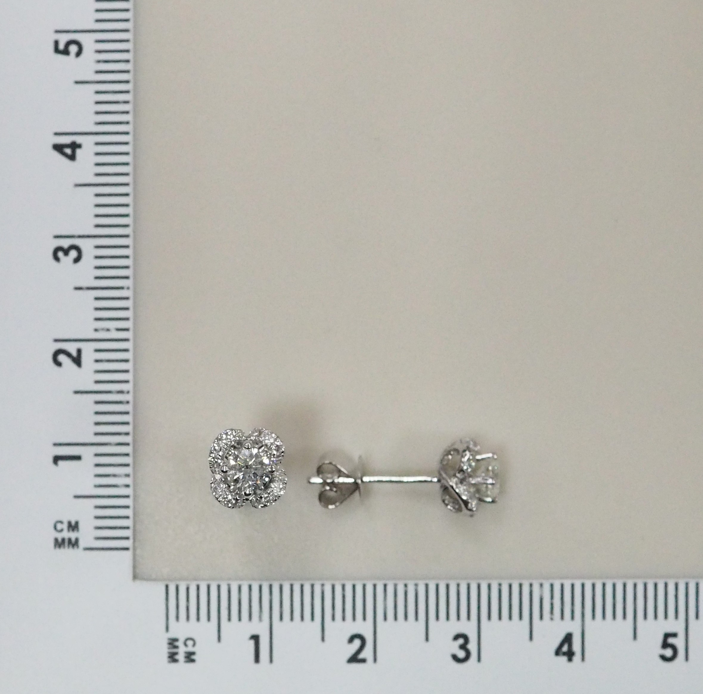 10591-000008 Серьги (Au 585)